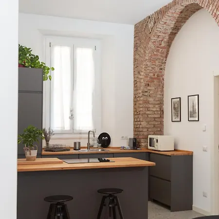 The Brick Arc Haven - New Exclusive * Μιλάνο
